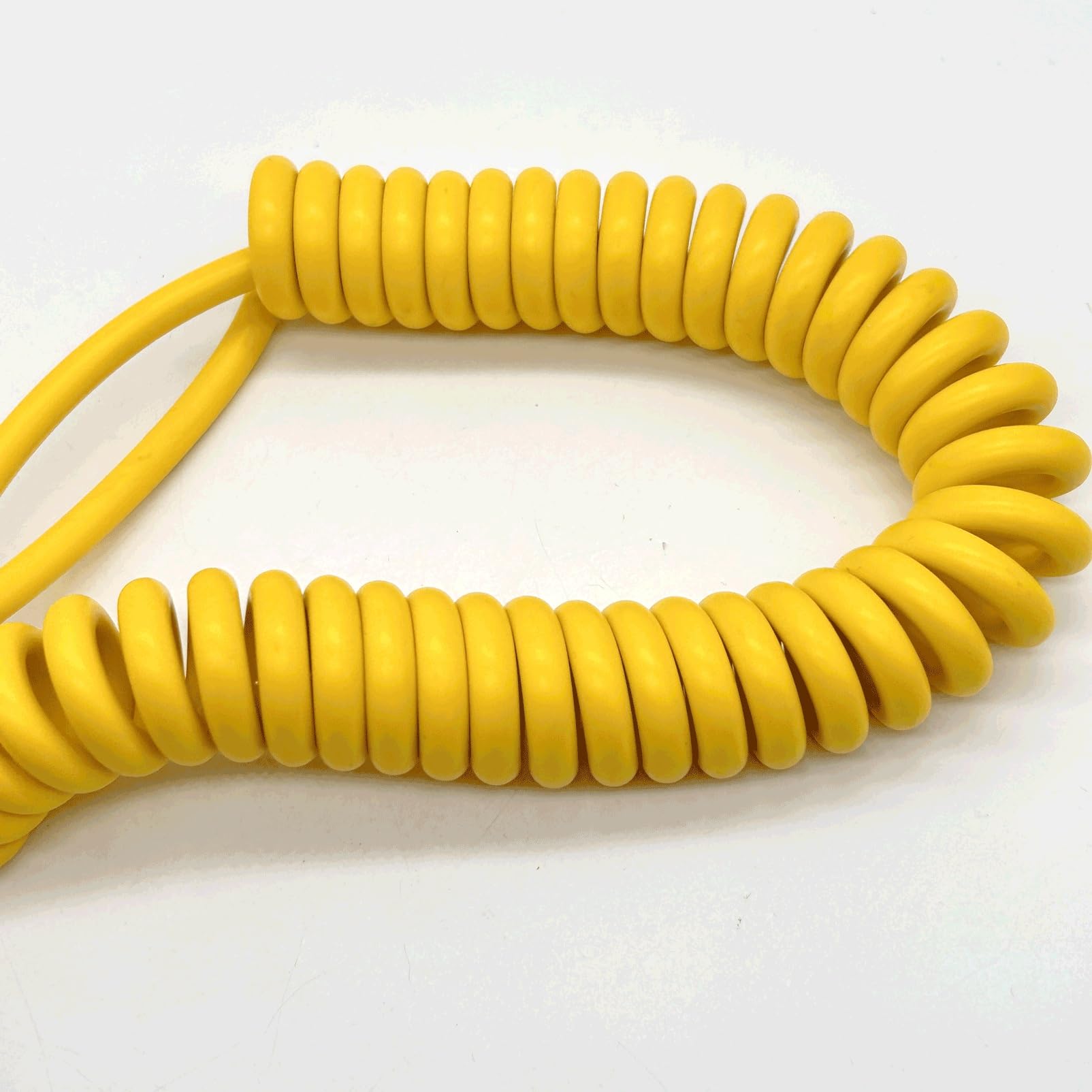 3-adriges gelbes Spiral-Elektrokabel, skalierbar, 9 Meter, weiches Kabel, reines Kupfer, flexibles Design Einziehbar(17AWG 1mm2)