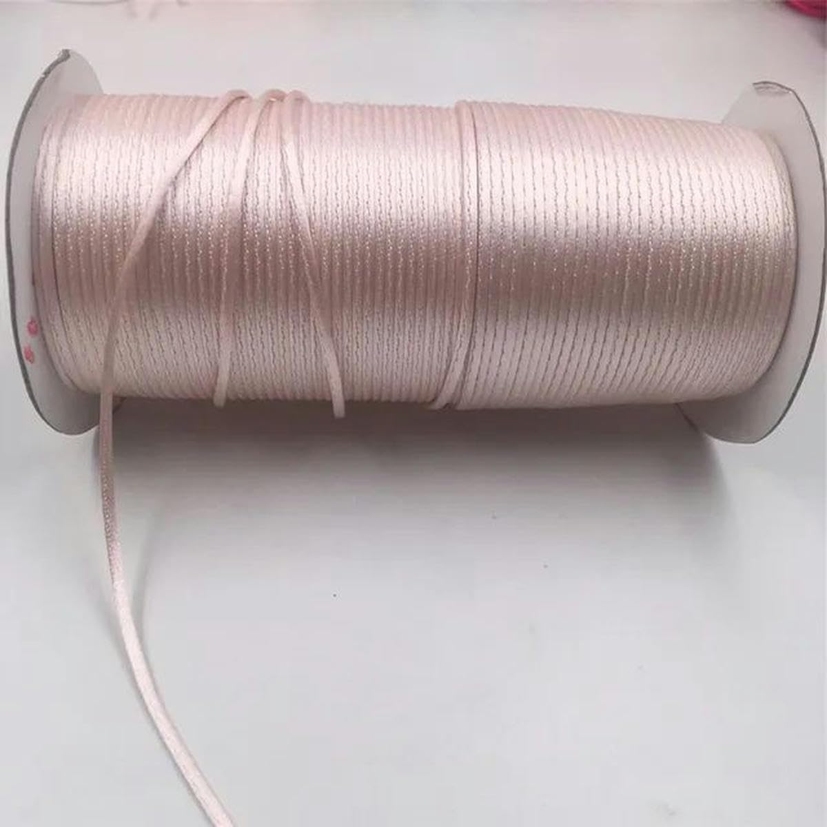 2 mm 10-225 metros/rollo Nudo chino Cordón de satén Trenzado Seda Macramé Cuerda Hilo Alambre DIY Pulseras Fabricación Hallazgos Abalorios-rosa claro 103-250 yardas rollo