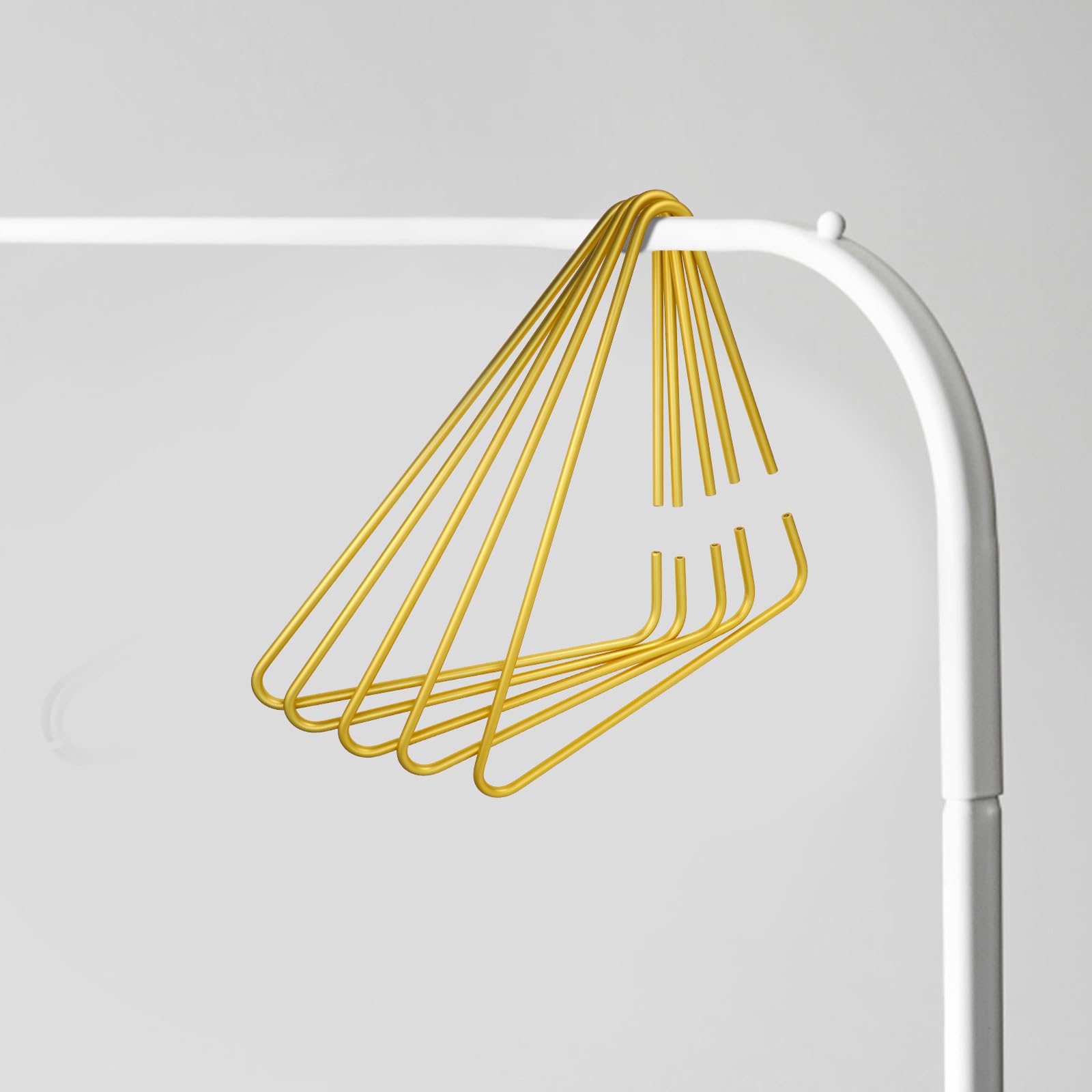 Operitacx Set 5 Grucce in Lega di Alluminio Color Oro per Giacche e Cappotti, Appendiabiti Solido Tocco Confortevole e Design Salvaspazio per Guardaroba e Armadio