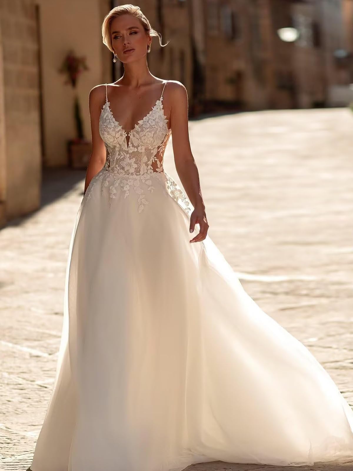 HUINI V-Ausschnitt Lange Hochzeitskleider für die Braut mit Spaghettiträgern Spitzenapplikationen und Tüll Brautkleid mit Schleppe
