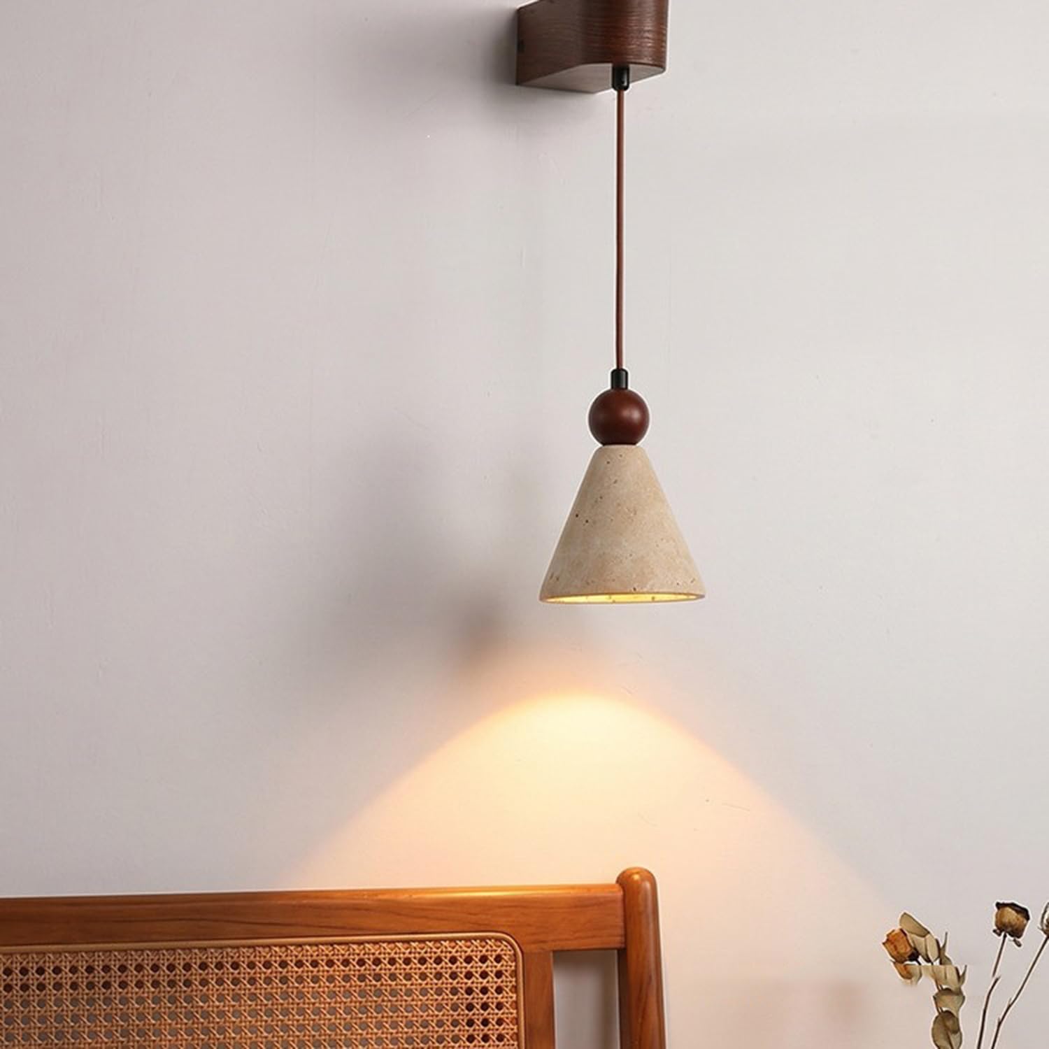 Lampada da parete in travertino in legno artistico