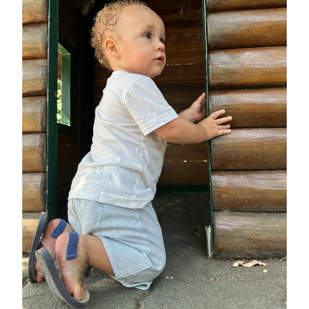 Chinelo Bebê Sandália Infantil Dinos Meninos Magicc Baby em promoção! Veja a oferta e mais achadinhos de Sandálias & Chinelos Infantis 3 Hoje é o melhor dia para comprar Chinelo Bebê Sandália Infantil Dinos Meninos Magicc Baby com aquele preço maroto! Promoção! Aproveite a oferta! 3