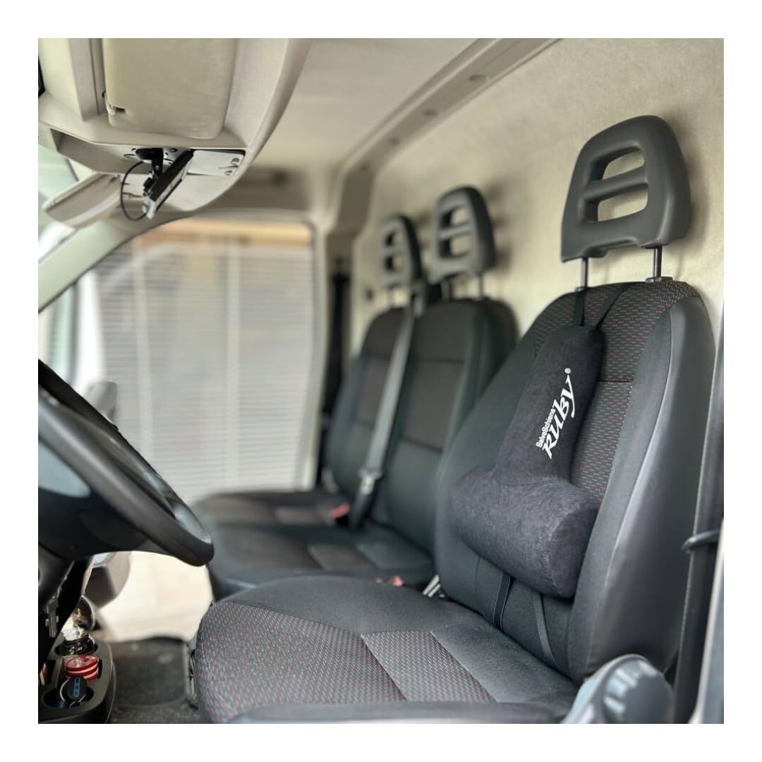 Cuscino sedia ufficio Ruby. Utile anche come cuscino lombare auto. Ruby è l'unico cuscino auto per il mal di schiena. Ideale per chi passa molto tempo seduto e vuole migliorare la postura scorretta.