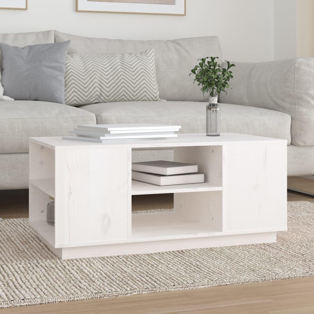 Table basse en pin massif blanc idéale pour un salon chaleureux au style vintage