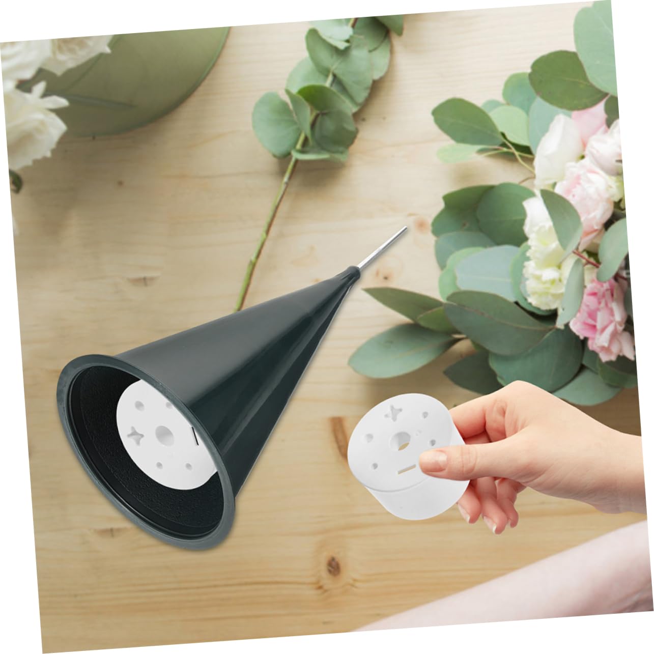 FUNOMOCYA Flower Arrangement Inserts Cemetery Vase Holder Inserts for Cemetery Vases