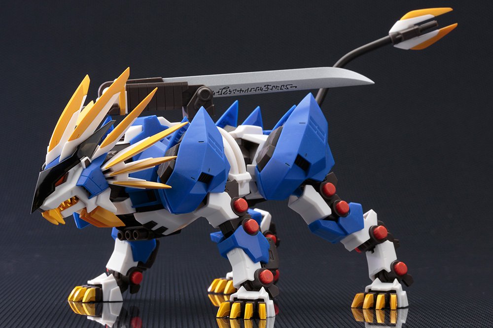 Amazon | コトブキヤ ZOIDS ZA ムラサメライガー 1/100スケール ABS製 