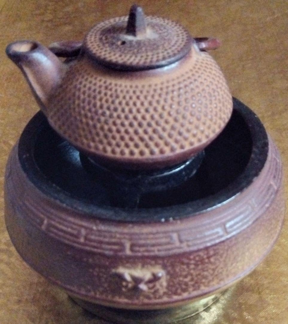 Amazon.co.jp: )南部鉄 ミニ茶釜(インテリア用置物) : ホーム