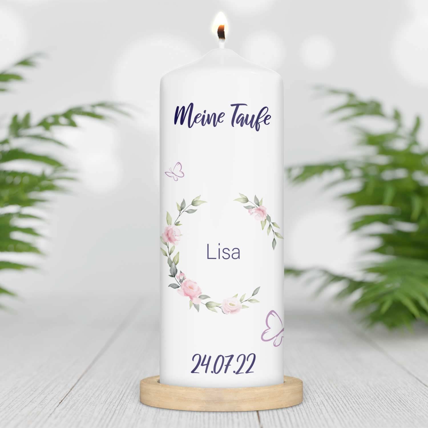 Candela Personalizzata GRAVURZEILE 25x8 Cm | A Forma Di Leone Farfalla Con Nome E Data | Per Battesimo, Comunione, Funerale, Ricordo