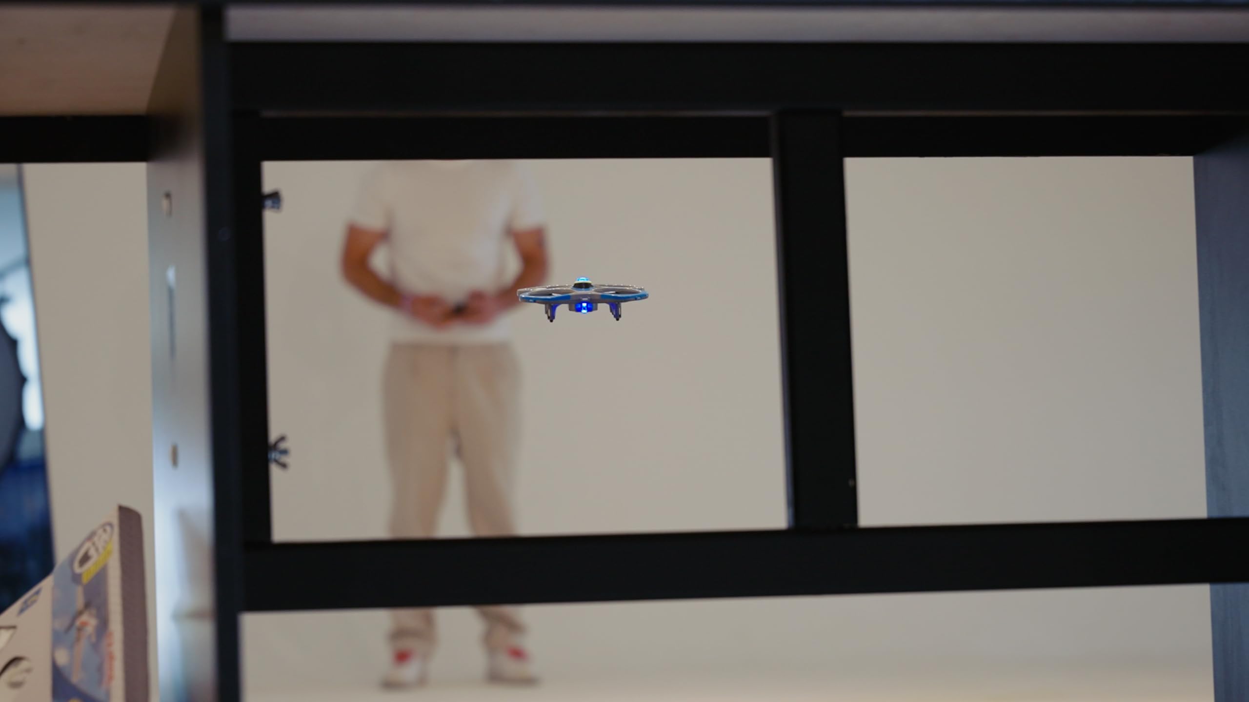 Carson Cyber Drone Police 2,4 GHz 100% RTF - 100% gotowy do lotu, sterowany radiowo; RC, w tym baterie i pilot, quadkopter dla dzieci, zabawka