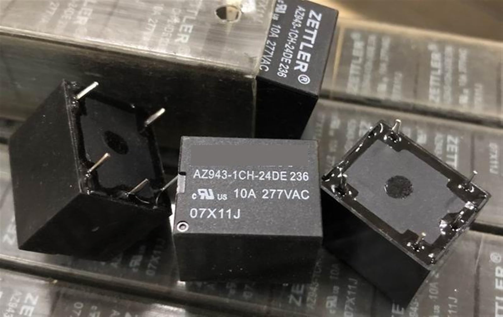 Relais 5 Broches AZ943-1CH-24DE 24V KmoNo pour circuits électroniques