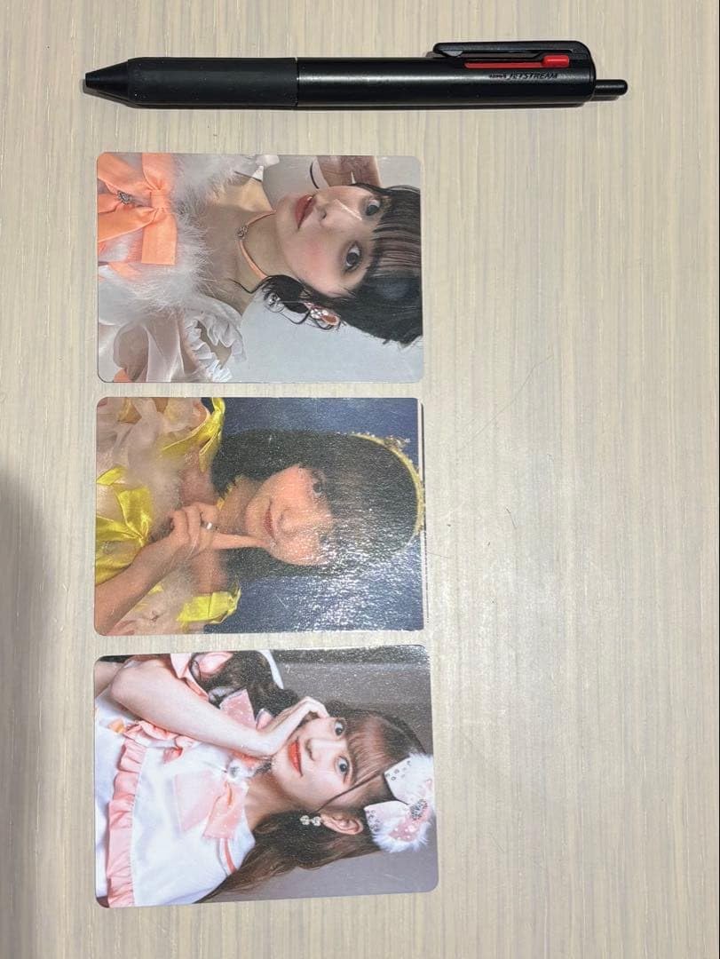 Amazon.co.jp: FRUITS ZIPPER 櫻井優衣 公式ペンライト : 文房具