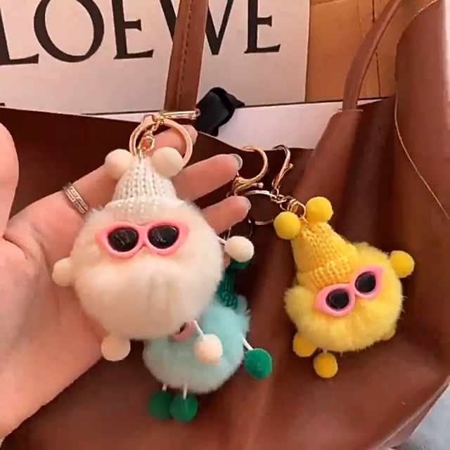 Amazon.co.jp: [ASIEIT] バッグチャーム キーホルダー 可愛い練炭の