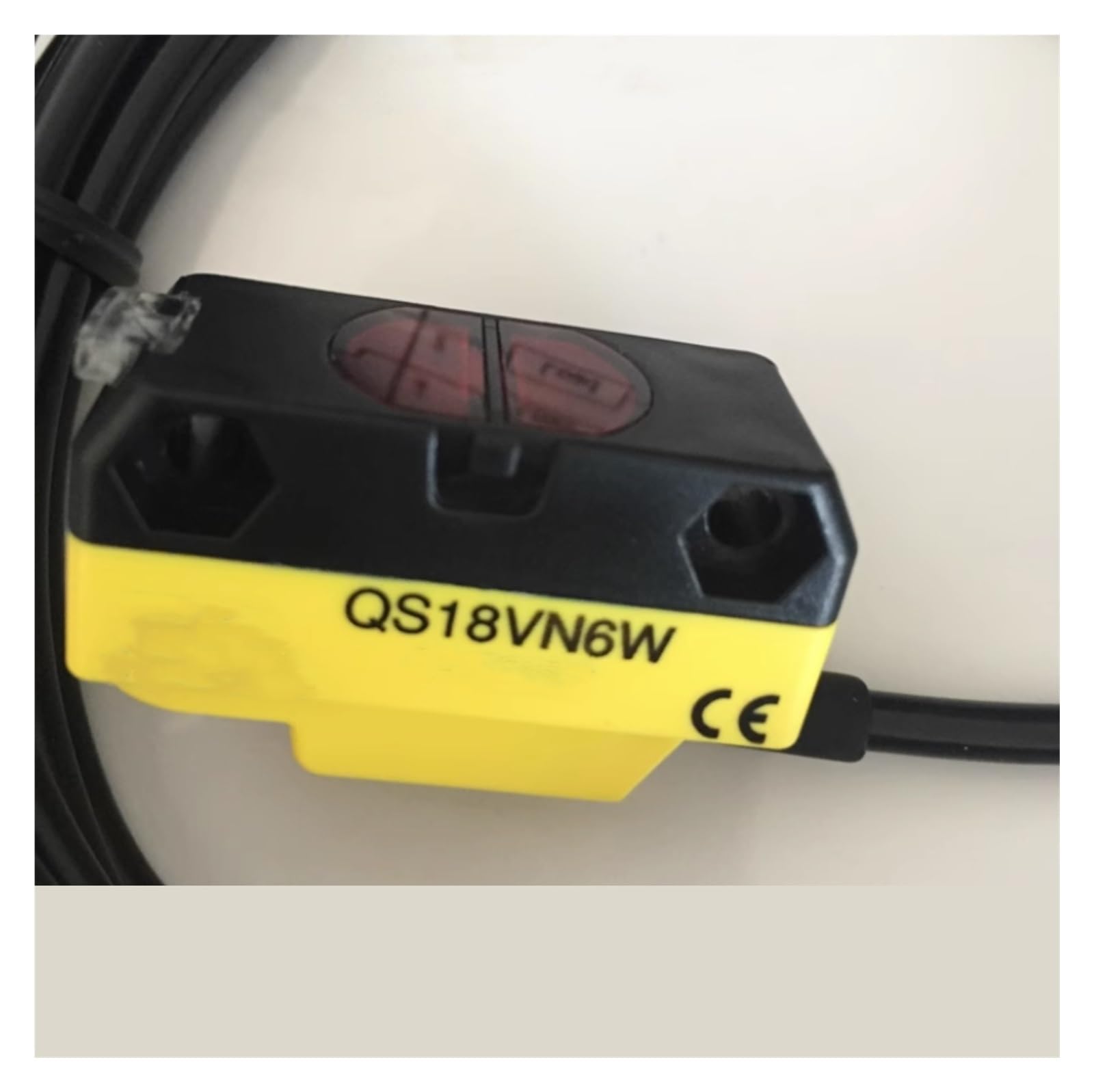 Capteur de commutation photoélectrique QS18VN6W évite les erreurs de détection en usine