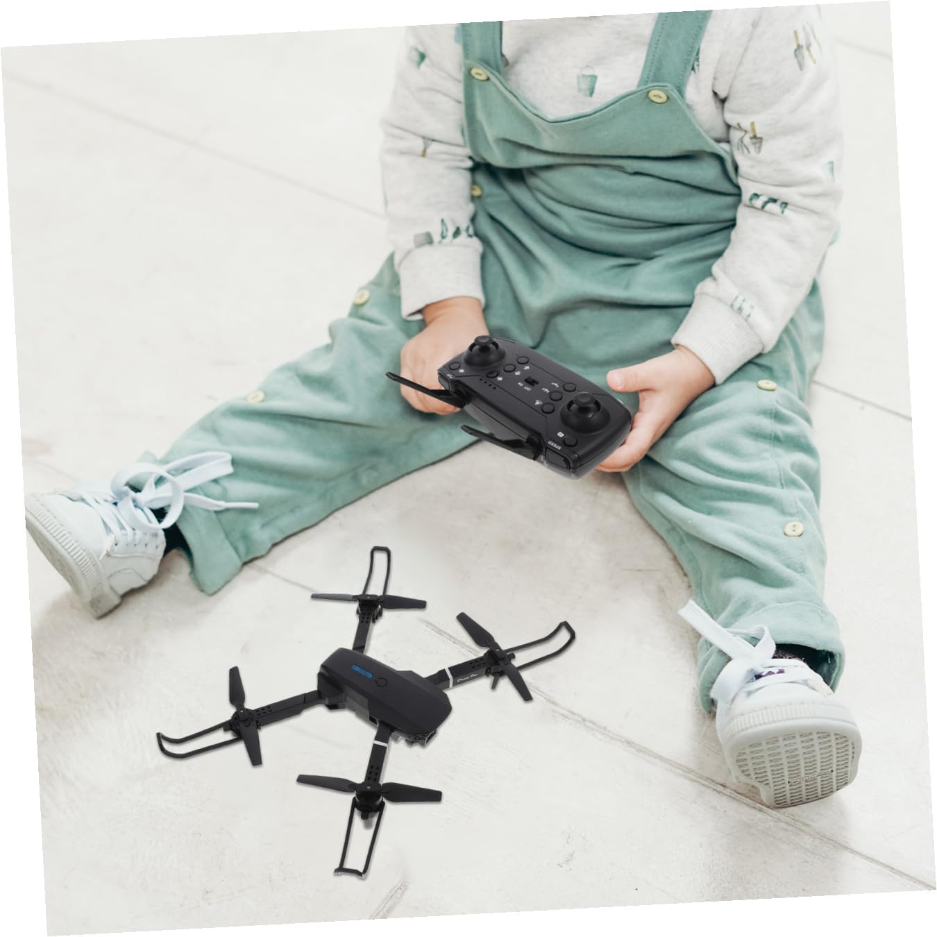 Kleine Faltbare Drohne mit Hd-kamera, 800mah Akku und Fernsteuerung, Kunststoff-quadcopter für Kinder, Lange Betriebsdauer und Einfache Bedienung