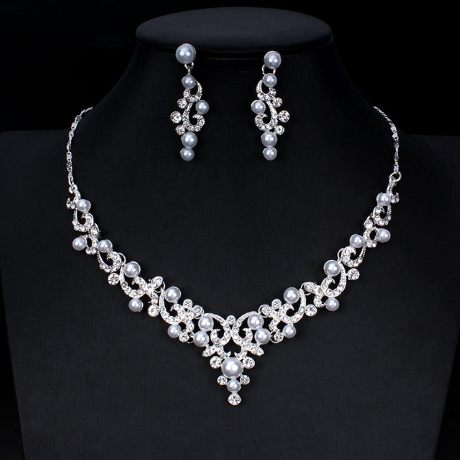 Mode Waterdruppel Glanzende Strass Ketting Ring Oorbellen Vrouwen Sieraden Set kopen vanaf een prijs van 2.15