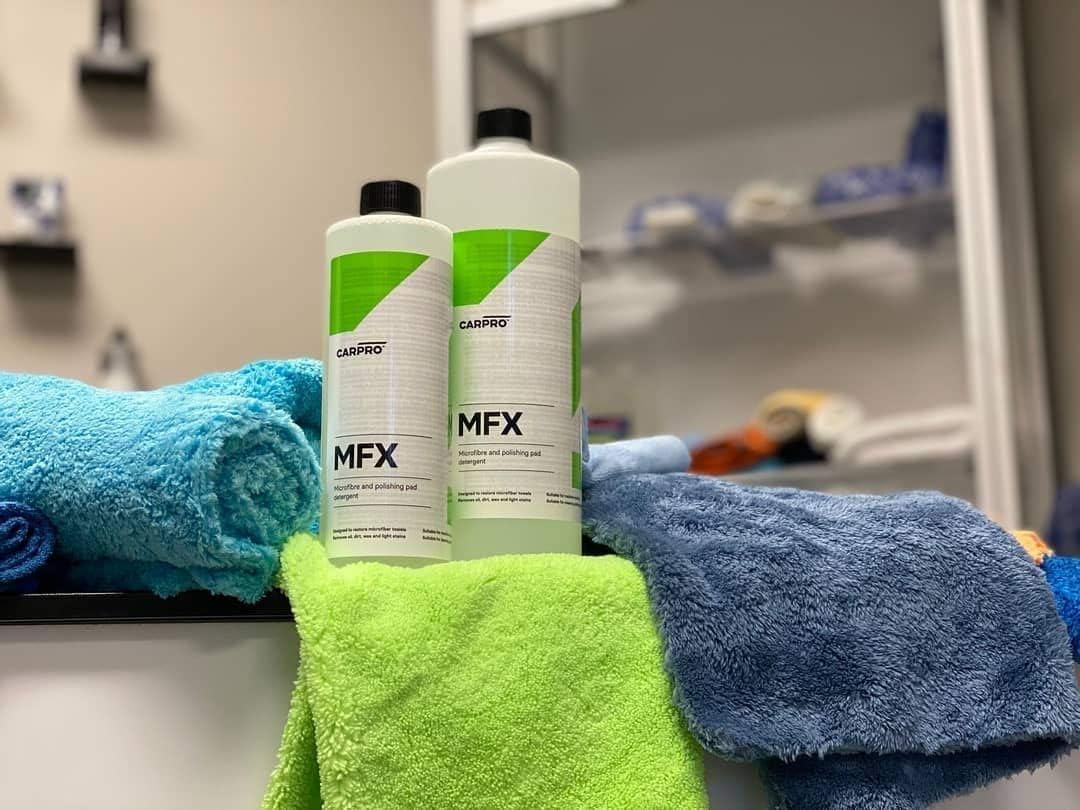 CarPro MFX Mikrofaserwaschmittel Spezialwaschmittel Waschmittel macht Tücher wieder saugstark und weich Größe 4L