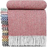 Bitte beachten Sie auch unser breites Sortiment an gemütlichen Plaids aus Baumwolle. Die leichten und schönen Plaids erzeugen Gemütlichkeit und Komfort in Ihrem Haus. Baumwollplaids fühlen sich weich und zärtlich an, ihre Oberfläche ist leicht angeraut. Die Naturbaumwollfaser besitzt eine Reihe Vorzüge - sie führt nicht zu Übererwärmung,