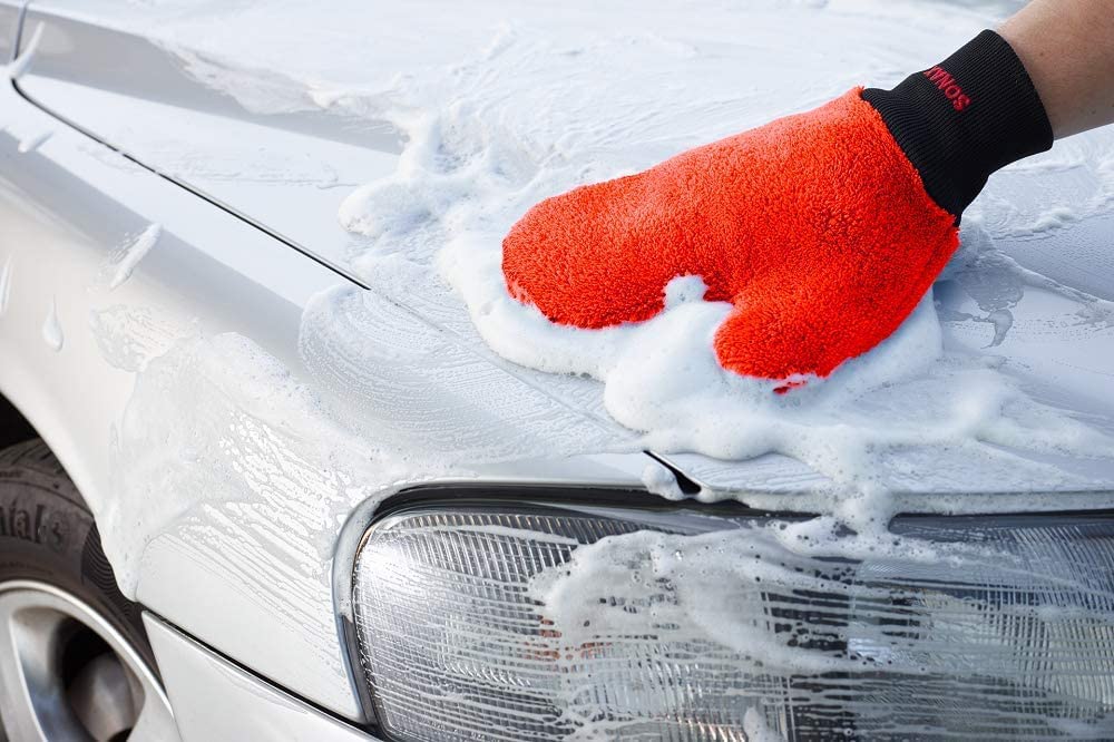 SONAX Juego de limpieza de llantas para coche, cubo de lavado con tapa + cubo Grit Guard, limpiador de llantas SONAX + edición invierno 1 L + cepillo para llantas + guante de lavado