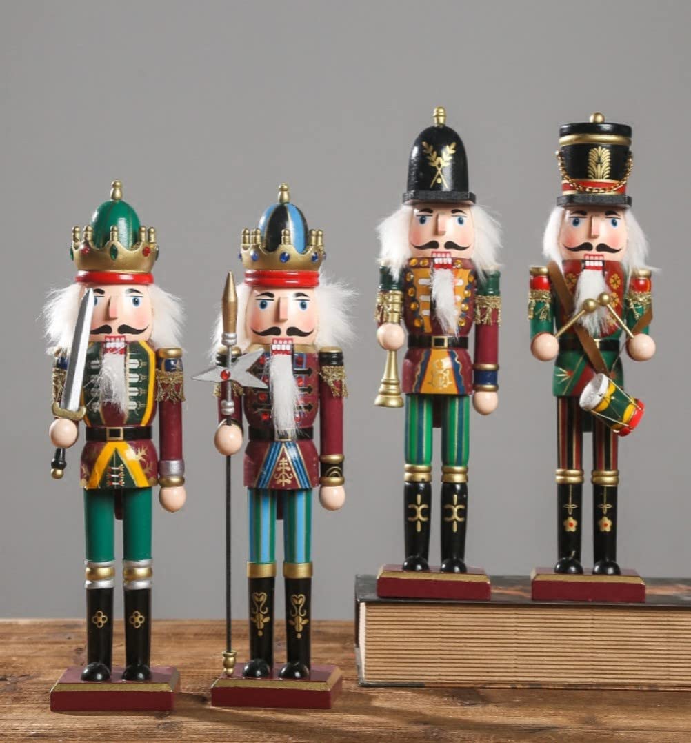 KAHEIGN 2 Pezzi Soldati Schiaccianoci di Legno, 2 Stile 30CM Figure Tradizionali dello Schiaccianoci di Natale Soldato Dipinto in Legno di Pino Premium per Casa Camino Decorazione (Tromba & Lancia)