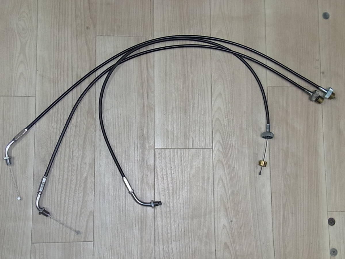 CB750K0 一本引きキャブレター用のアクセルワイヤー（上から 