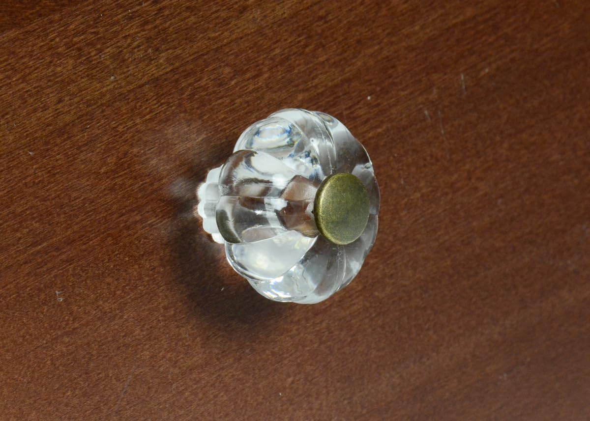 CKP #64 Origins Collection 1-1/4 in. (32mm) Acrylic Flower Knob, Clear w/Antique Bronze Insert
