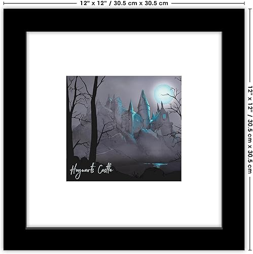 Miniatura 6 de Trends International Gallery Pops Harry Potter - Arte de pared Glimmer Hogwarts Castle Moonlight, versión enmarcada negra, 12 x 12 pulgadas