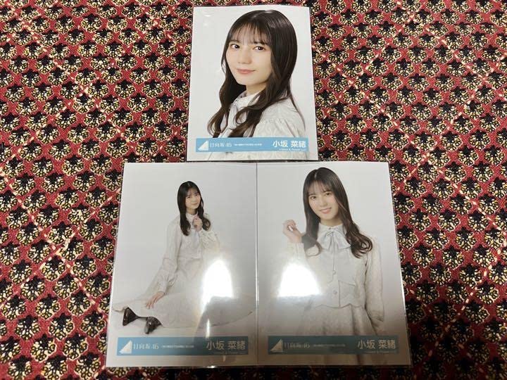 Amazon.co.jp: 日向坂46 生写真 小坂菜緒 飛行機雲ができる理由MV衣装