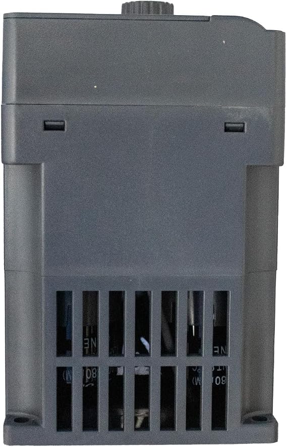 Variable Frequency Drive: AC 220V 2.2KW 3HP 10A CNC VFD Single Phase to 3 Phase Converter for Spindle Motor Speed Control (Single Phase Input, 3 Phase Output) Black