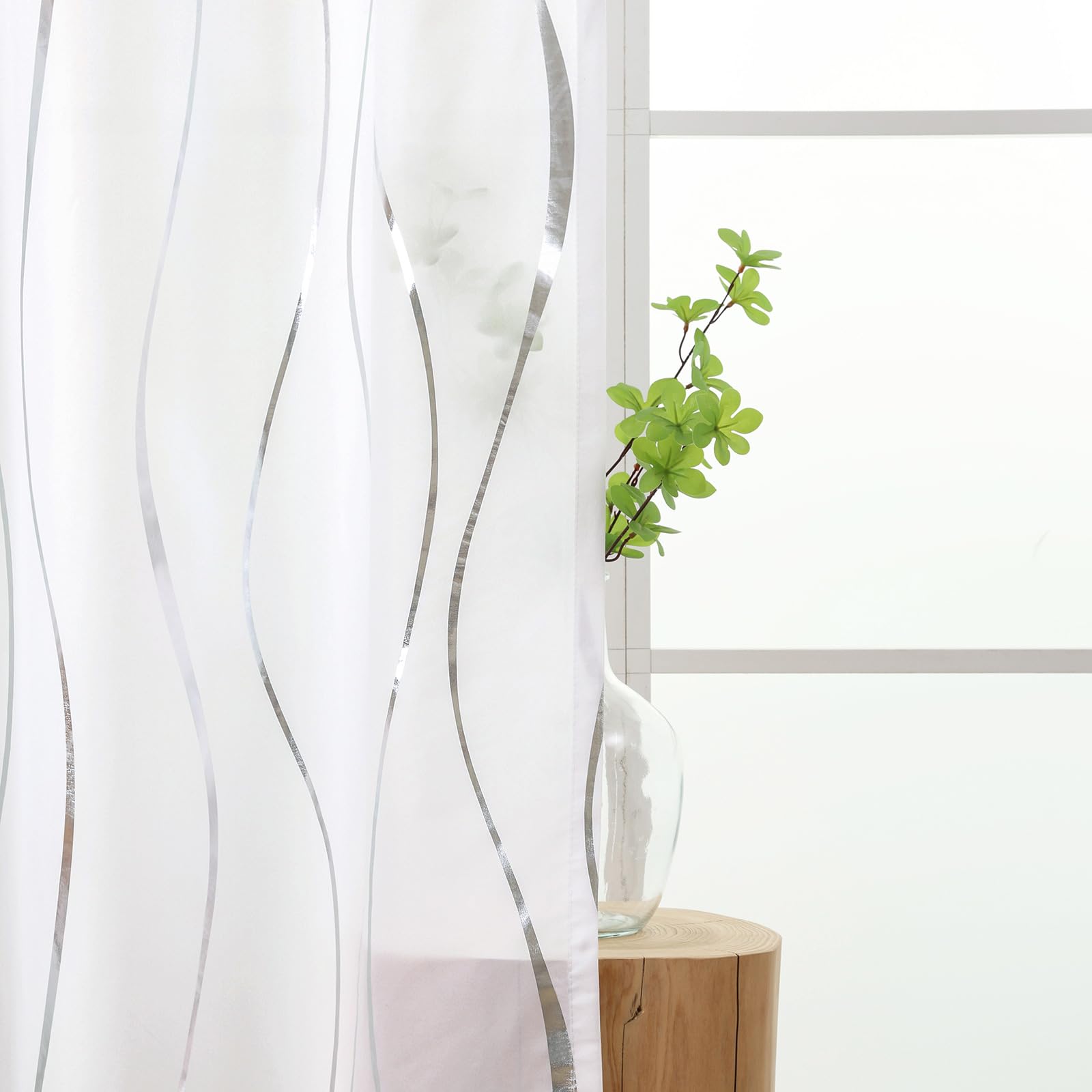 L.Z.E Lot de 2 Rideaux Brise-Vue avec dégradé de Couleur argenté/Blanc pour Salon, Chambre à Coucher, à œillets dégradés, translucides, avec Motif ombré 225 cm