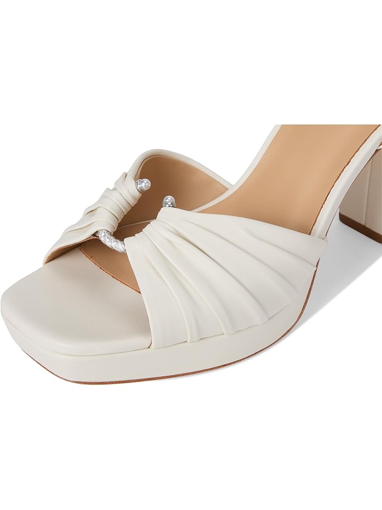 White Badgley Mischka Veda