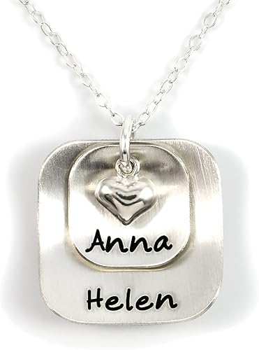 El collar cuadrado de plata de ley Lucky Two viene con 2 dijes personalizables y un dije de corazón de plata de ley. Tu elección de cadena 925.