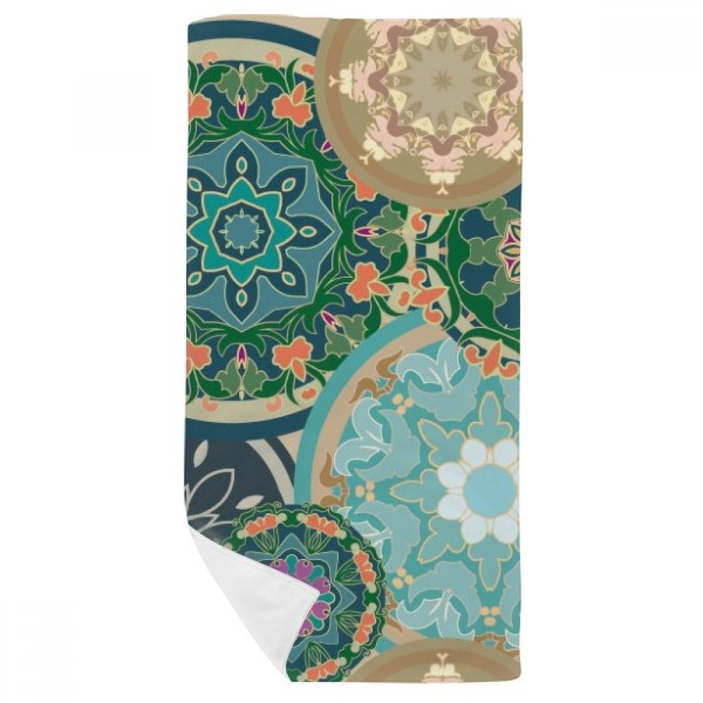Gant de toilette doux pour peaux sensibles en tissu art circulaire