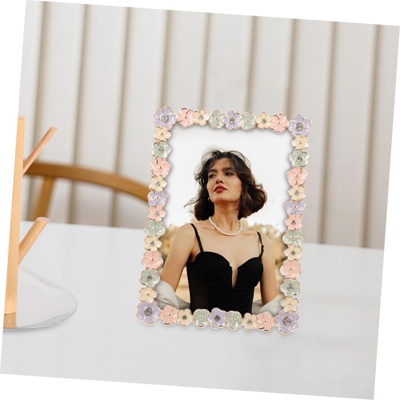 Amosfun 2 Marcos de Fotos de Aleación, Diseño Floral Delicado, Soporte de Sobremesa para Fotos Familiares, Estilo Sencillo, Adecuado para Boda