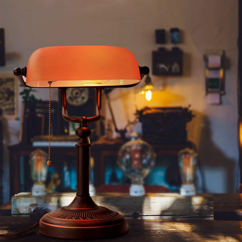 Lampada da scrivania da banchiere in vetro ambrato opaco | interruttore a catena per tirare
