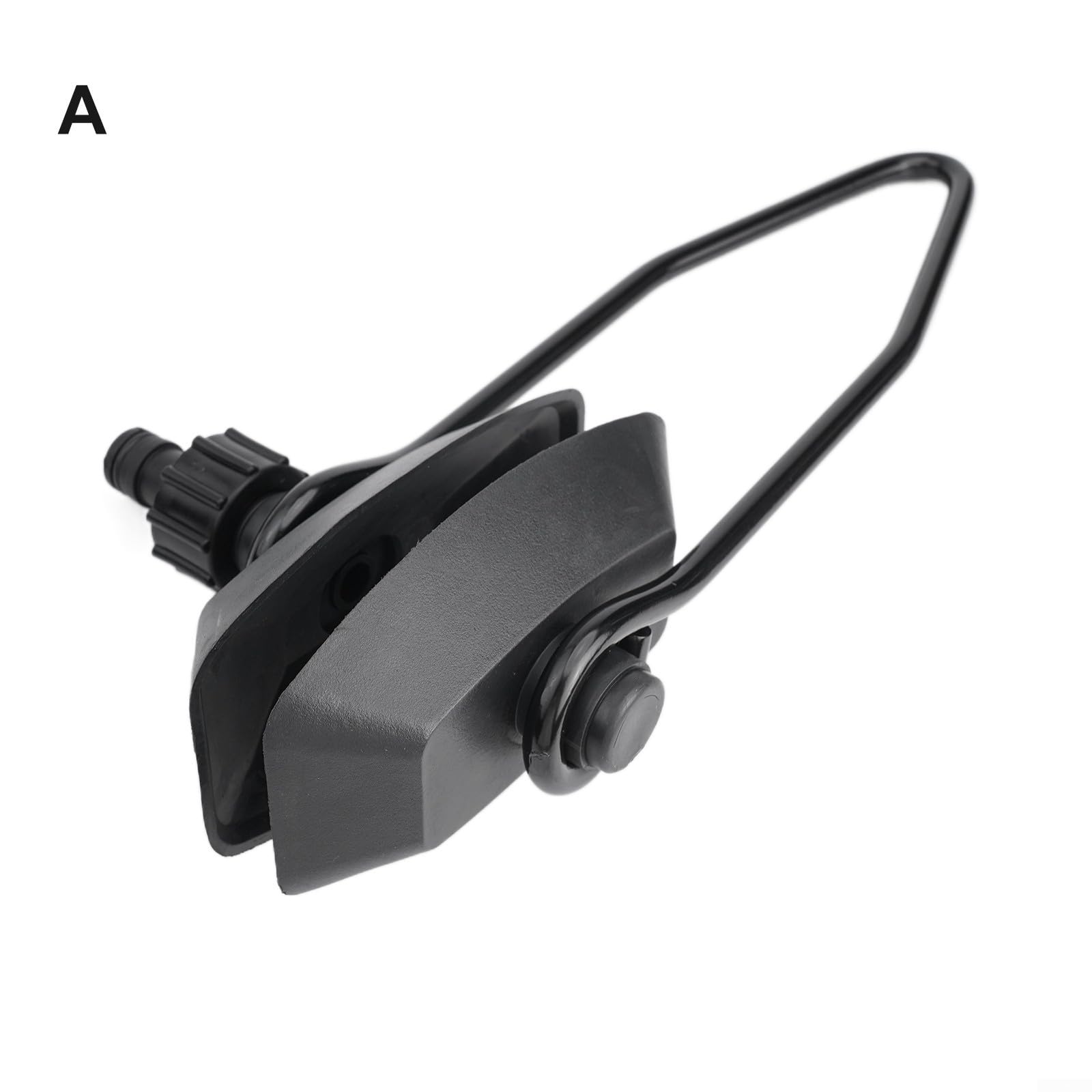 Le système de rinçage de l'oreillette nettoie efficacement votre moteur sans bateau avec un raccord de tuyau simple et un design robuste (A)