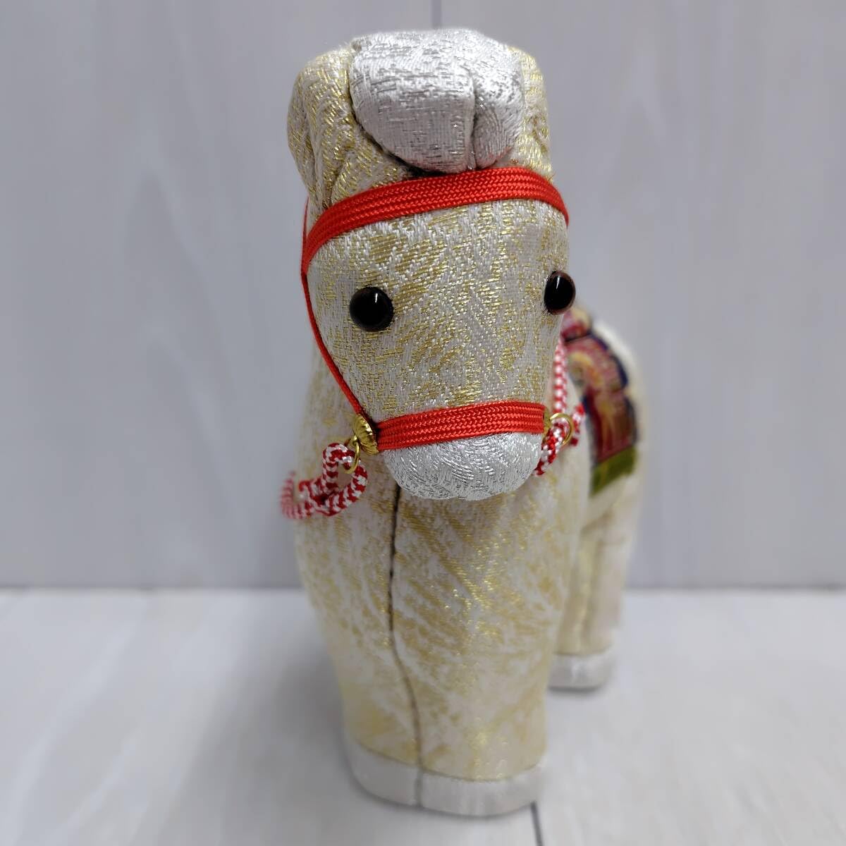 Amazon.co.jp: 龍村美術織物 木目込み 午 馬 うま 干支 置物 縁起物