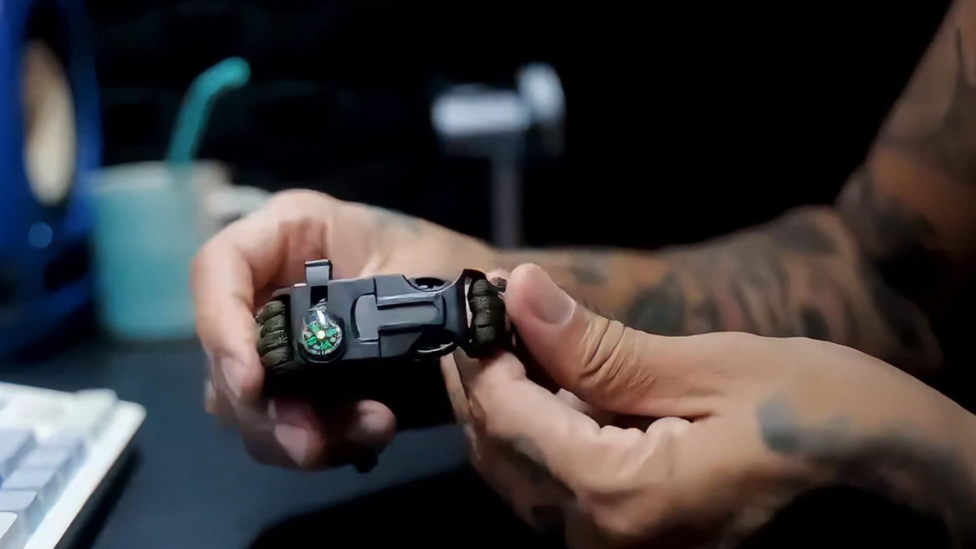 Braccialetto Di Sopravvivenza  Confezione Da 2  | Accendifuoco In Acciaio Selce Fischietto Bussola Accessori Per Escursionismo Kit Di At~p178760115 - Foto 9