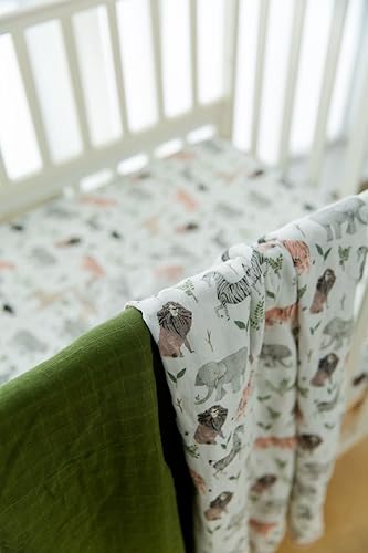 Miniatura 5 de Little Jump Mantas transpirables de muselina para envolver  Paquete de 2 mantas de recepción de bebé más suaves para niños y niñas (selva y verde)