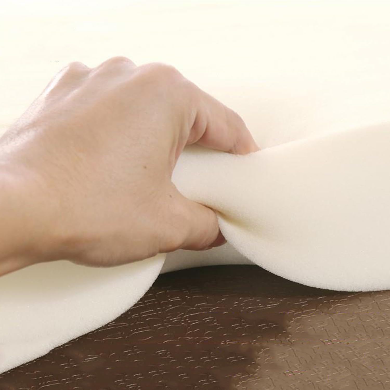 Surmatelas pour Table De Massage 3/4,5/5/6,5cm,Rembourrage De Lit Spa avec Trou Respiration,Matelas en Mousse À Mémoire De Forme pour Lit De Salon Beauté,À Tête Carrée,White 5cm,70x200cm