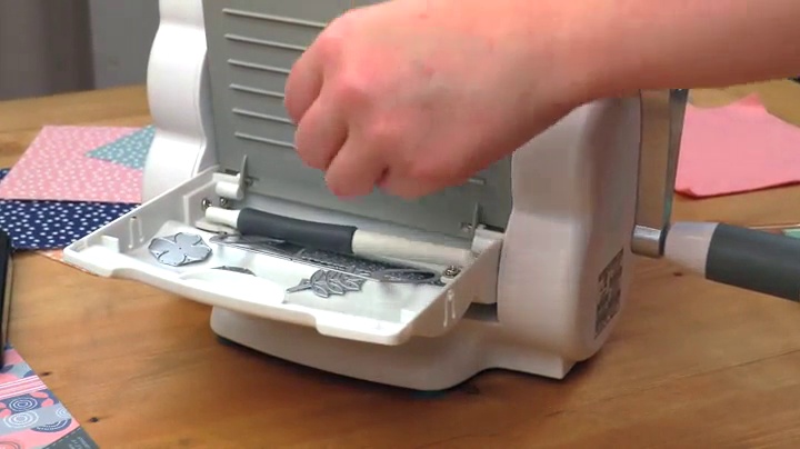 Amazon.com: Sizzix Die-Cut Machine, Big Shot Foldaway, White