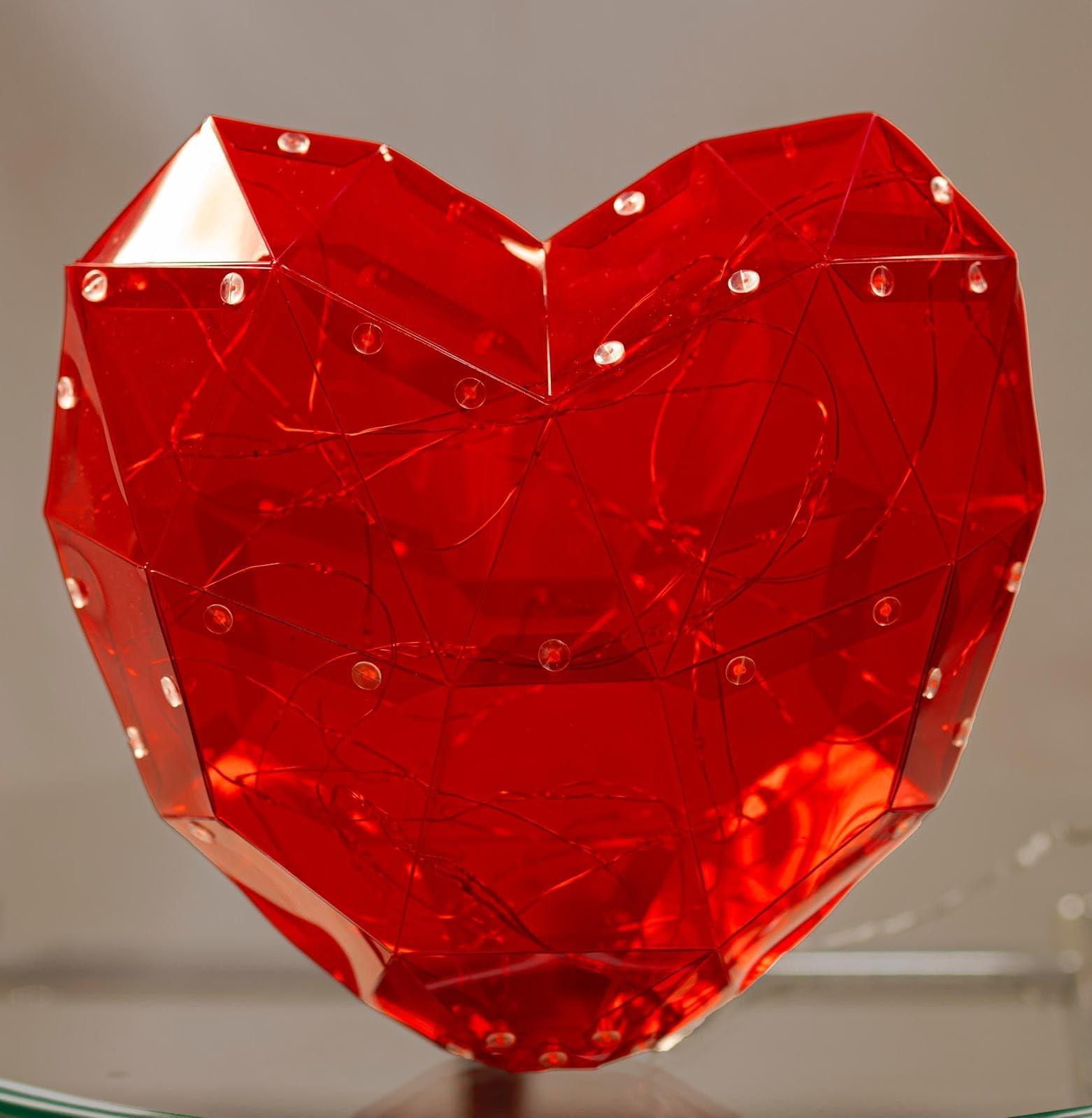 GMM Red Geometric Crystal Heart, 3D USB Lighting, Romantic Decoration - Image 3
