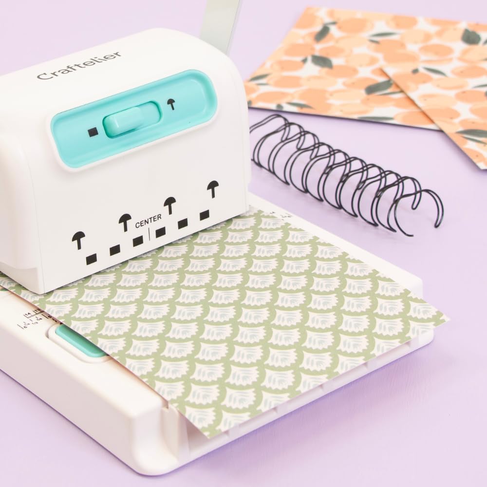 Craftelier - Mini Rilegatrice Minty Duo Binding Machine | Compatibile con Spirali e Anelli fino a 1” di Diametro e con Anelli a Disco | Dimensioni 23,5 x 16 x 21 cm