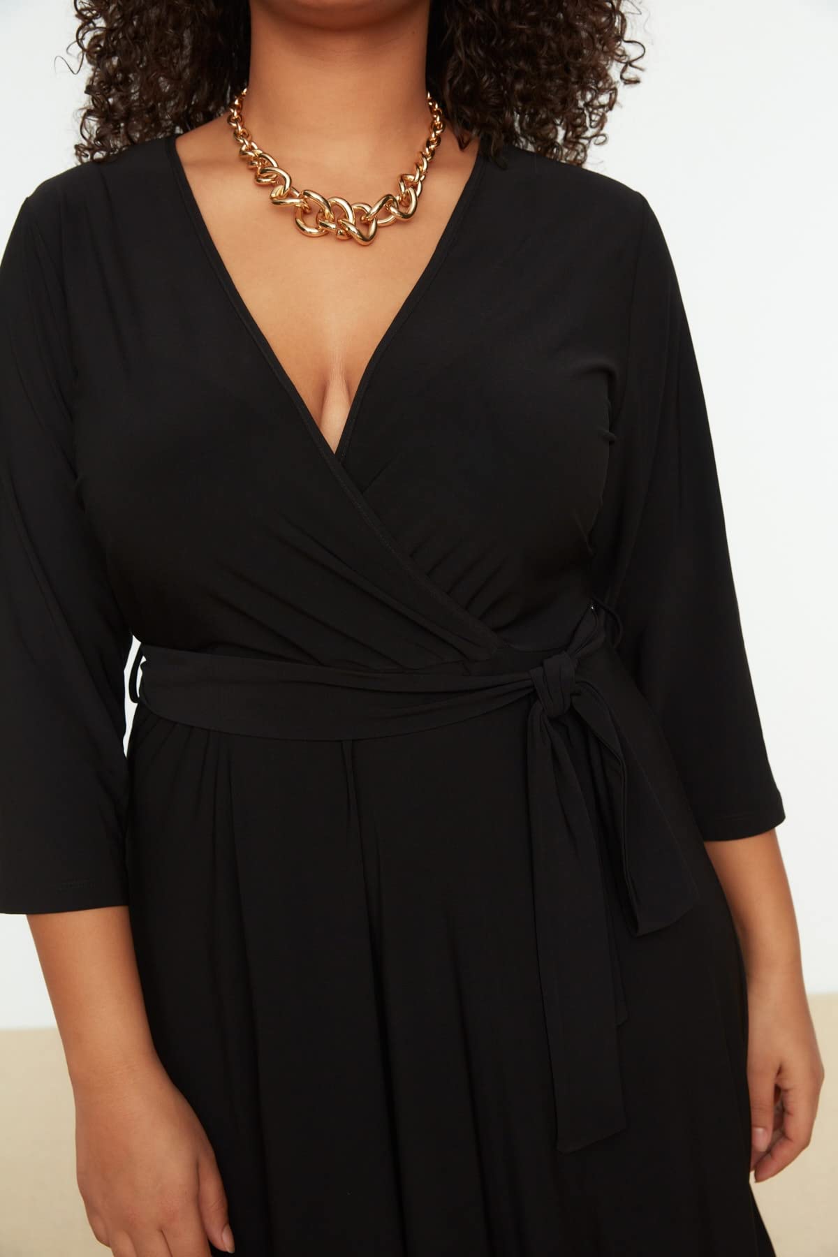 TRENDYOL Damen Trendyol Woman Plus Size Midi A-line Double-Breasted Woven Plus Size Dress Dress (1er Pack)