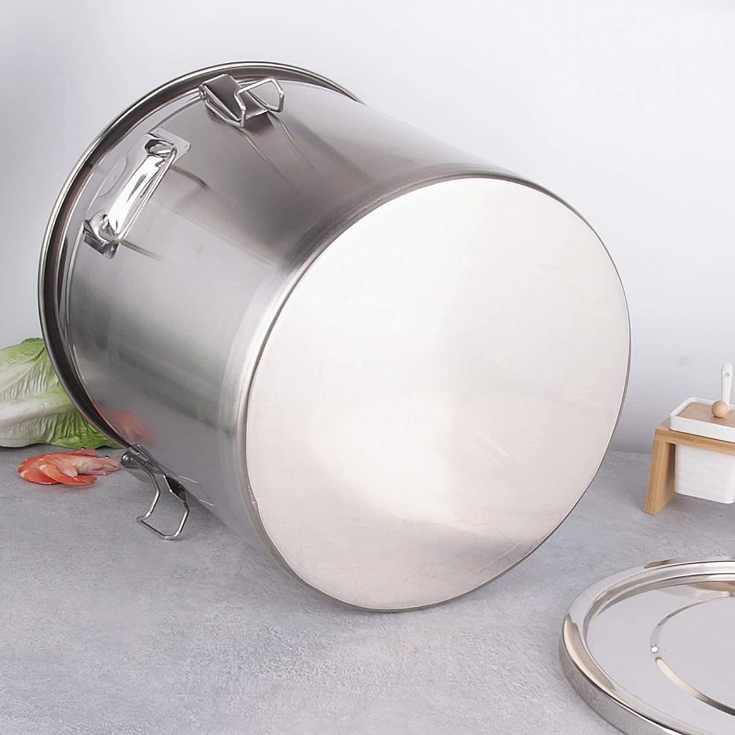 DNYSYSJ Stainless Steel Airtight Canister, Beverage Ice Bucket, Cereal Container with Airtight Lid and Handles Rice Oil Storage Bucket for Home Kitchen Counter Storing Food (12L)