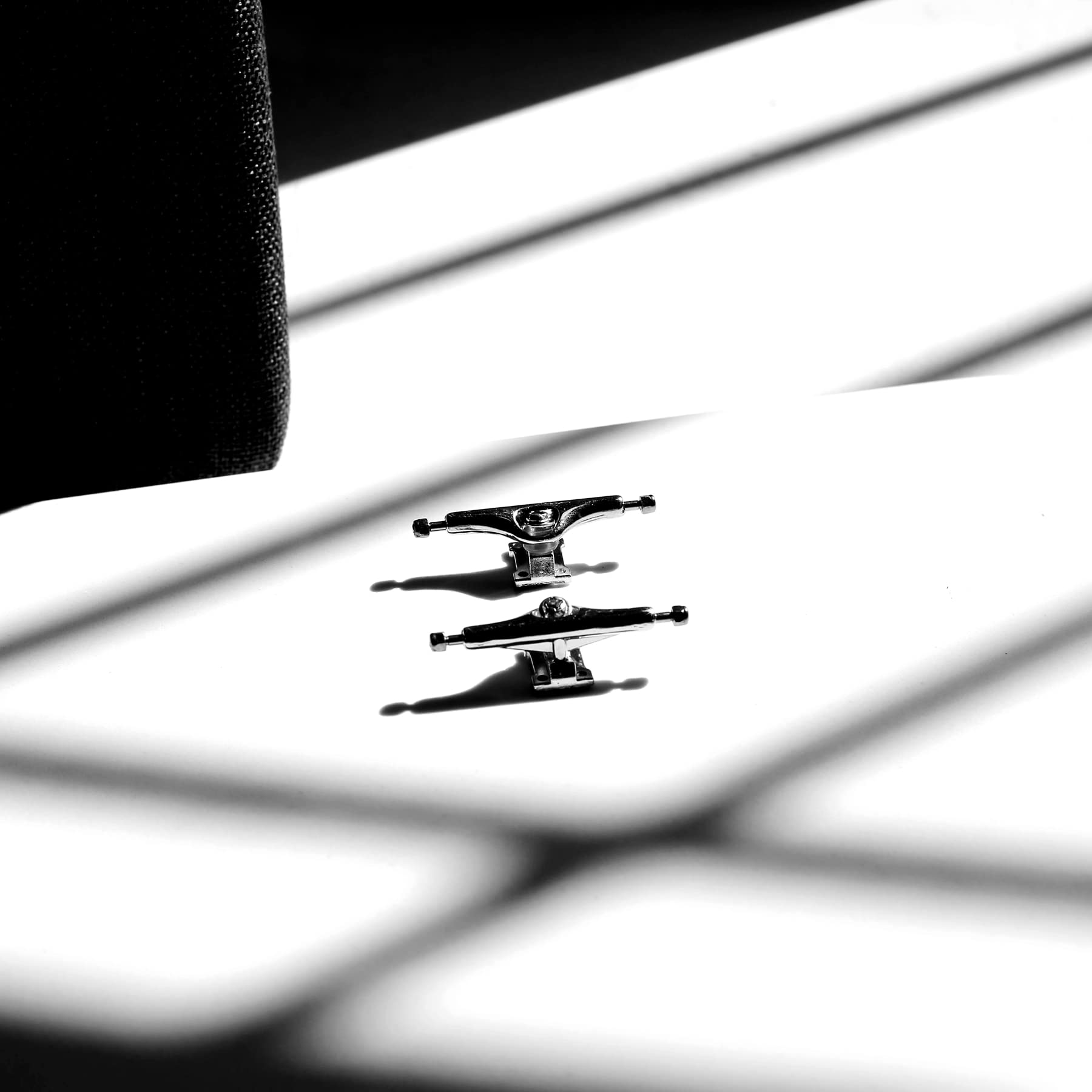 NOAHWOOD Fingerboards Parts Professional Prince III Flip Trucks (34mm) + Update Self-locking Nuts (Silver White)