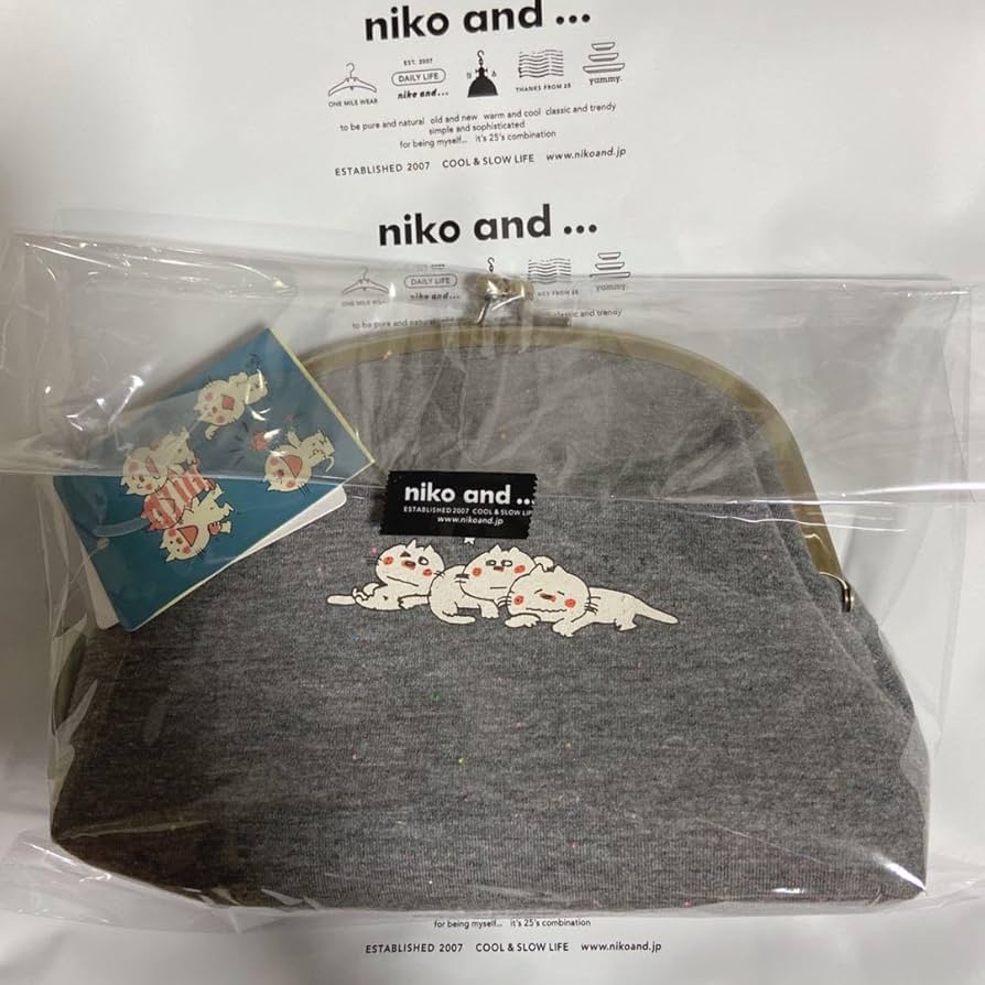 Amazon.co.jp: 水森亜土 亜土ちゃん ニコアンド がま口ポーチ