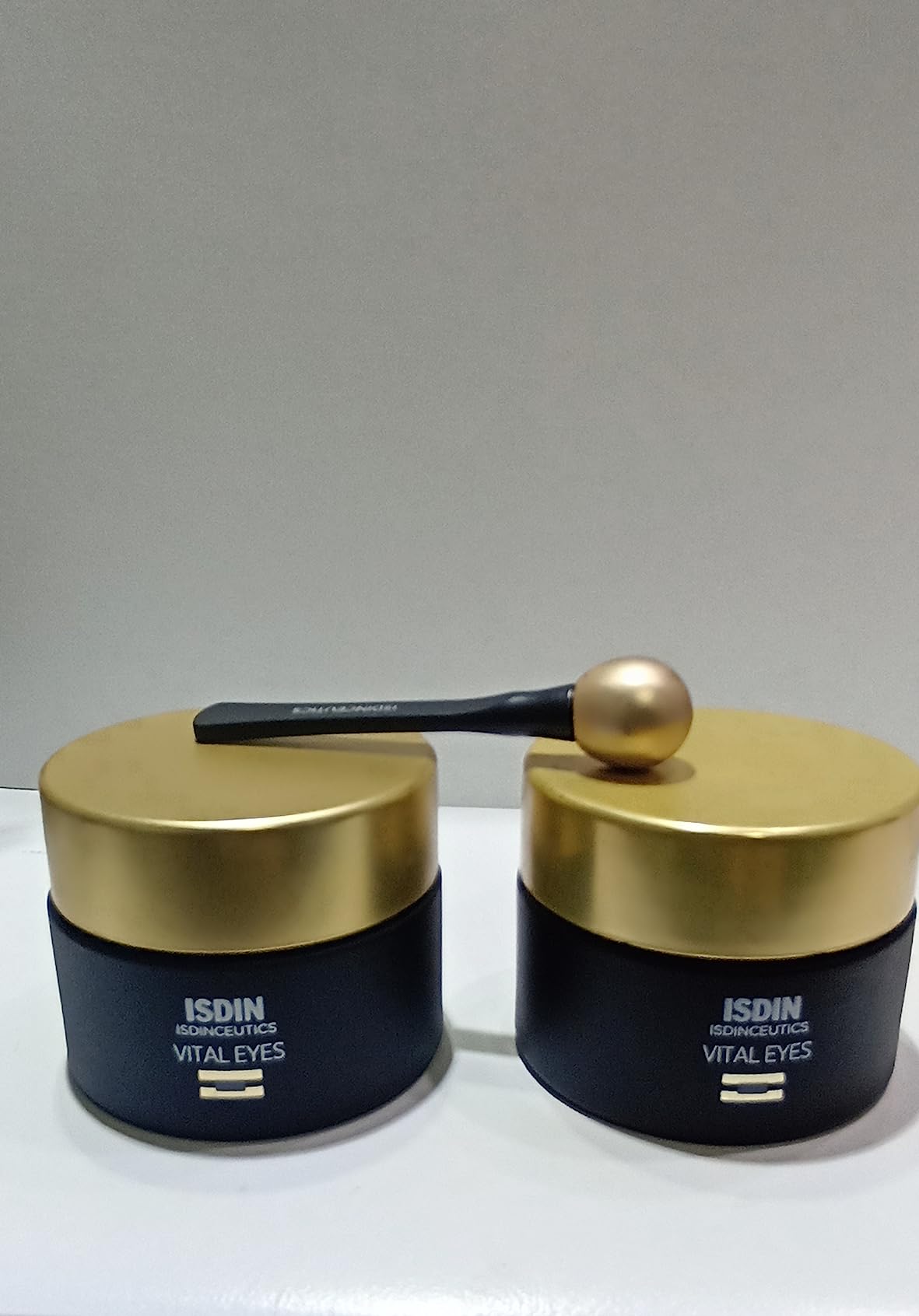 ISDIN Isdinceutics Vital Eyes - Night Eye Cream for Wrinkles Formulated with Melatonin, Cooling Applicator Included