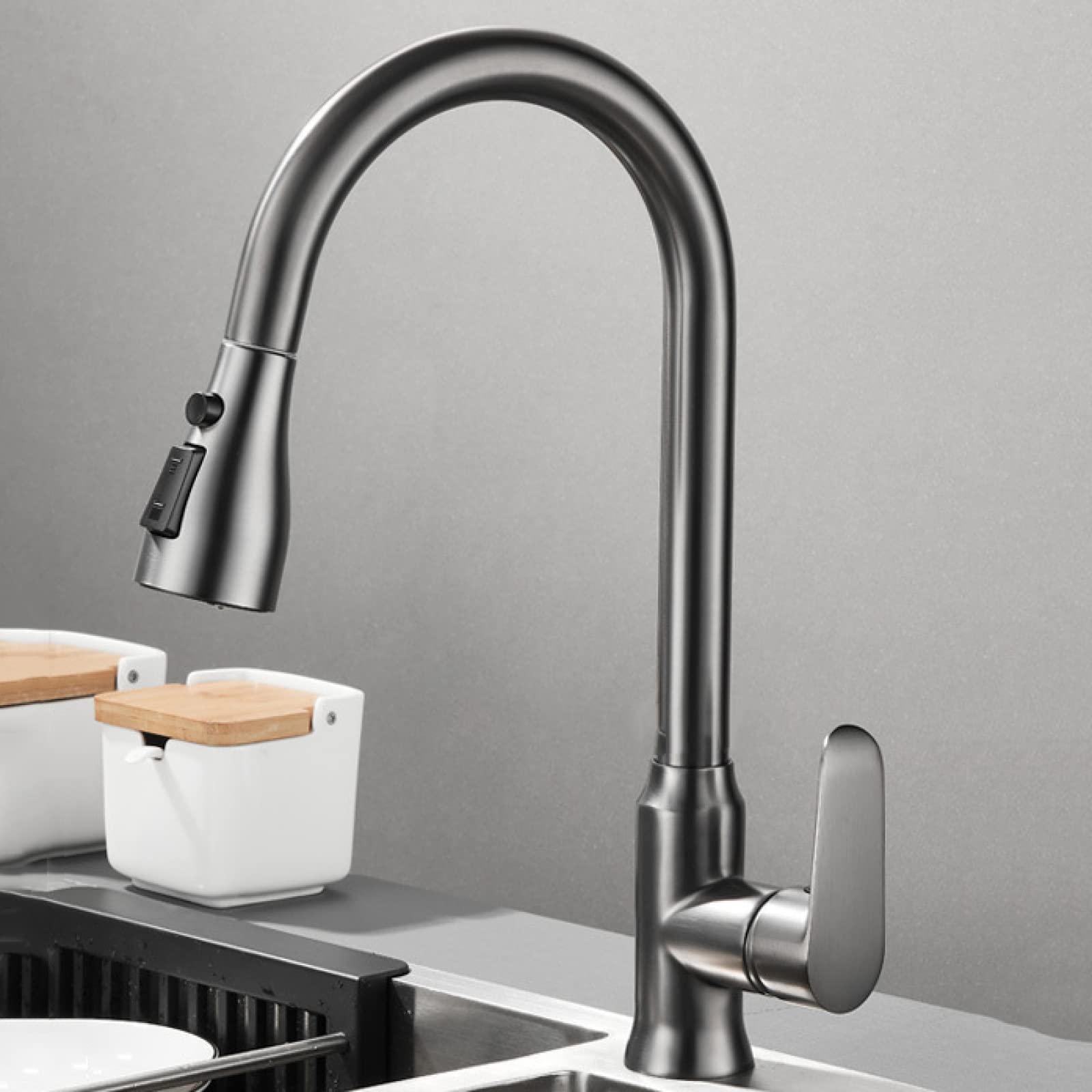 Robinet de cuisine avec pulvérisateur rétractable en finition gris pistolet