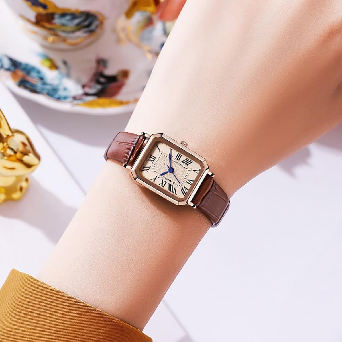 LOREO Vintage Watch for Women's Watches Small Rectangle Dial Soft Leather Strap, Classic Vintage Style Quartz Wristwatch - Image 5