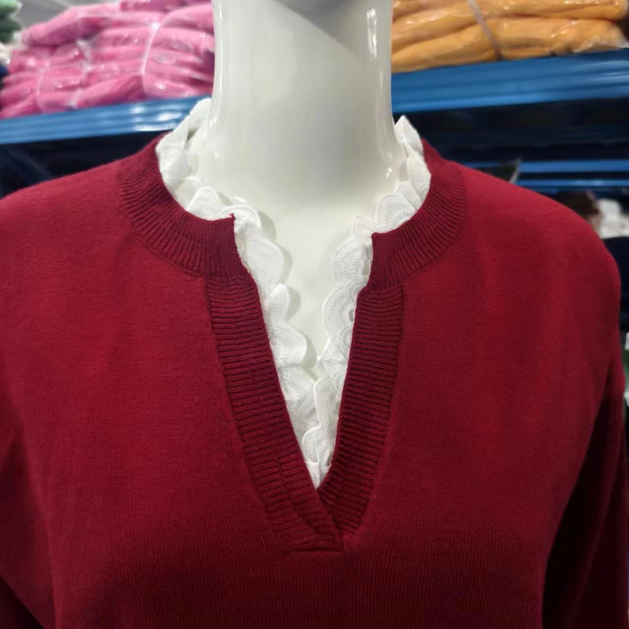 Maglione da donna in pizzo con scollo a V a maniche lunghe in maglia